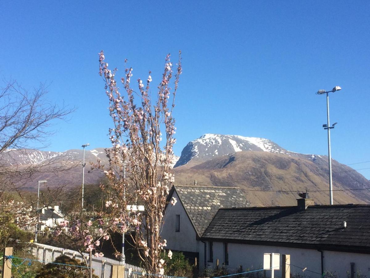 Snowgoose Apartments & Bunkhouse Fort William Exteriör bild