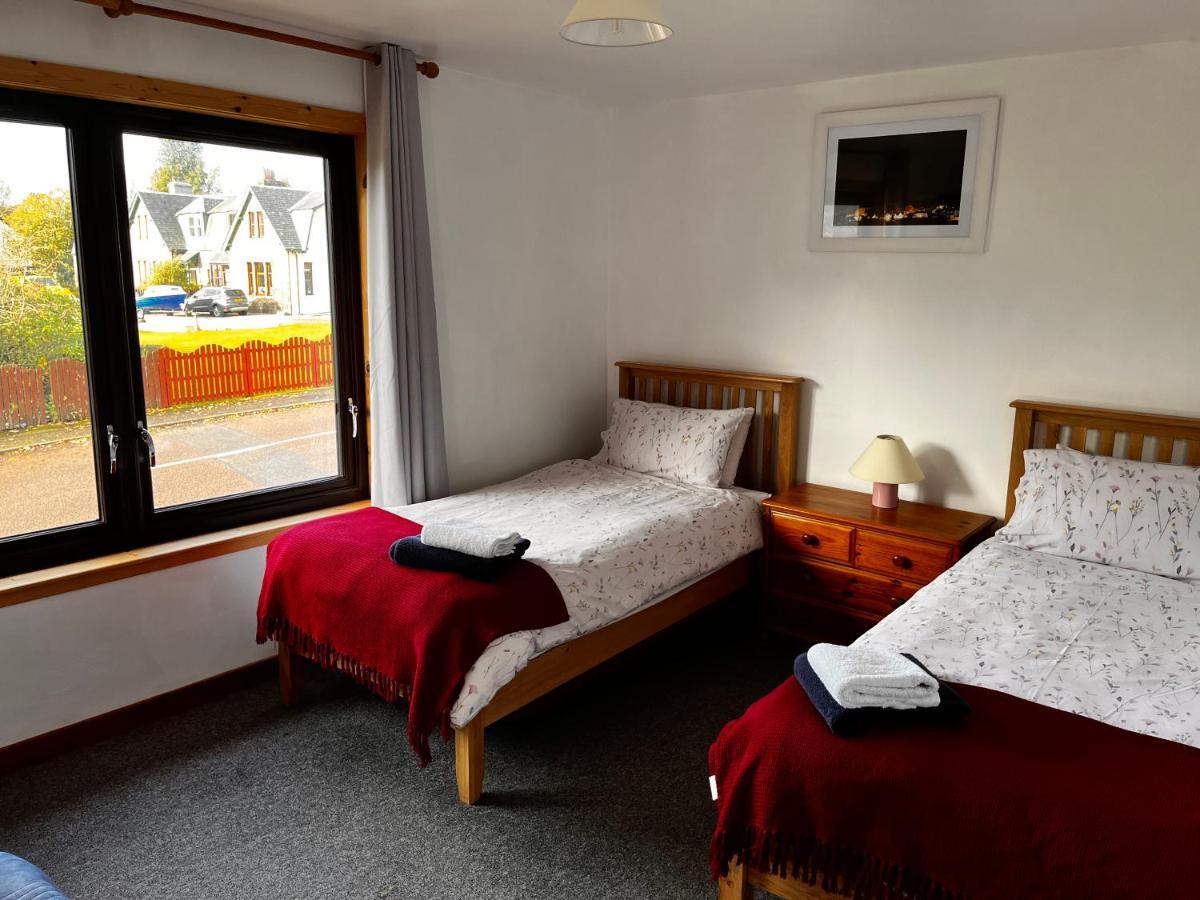 Snowgoose Apartments & Bunkhouse Fort William Exteriör bild